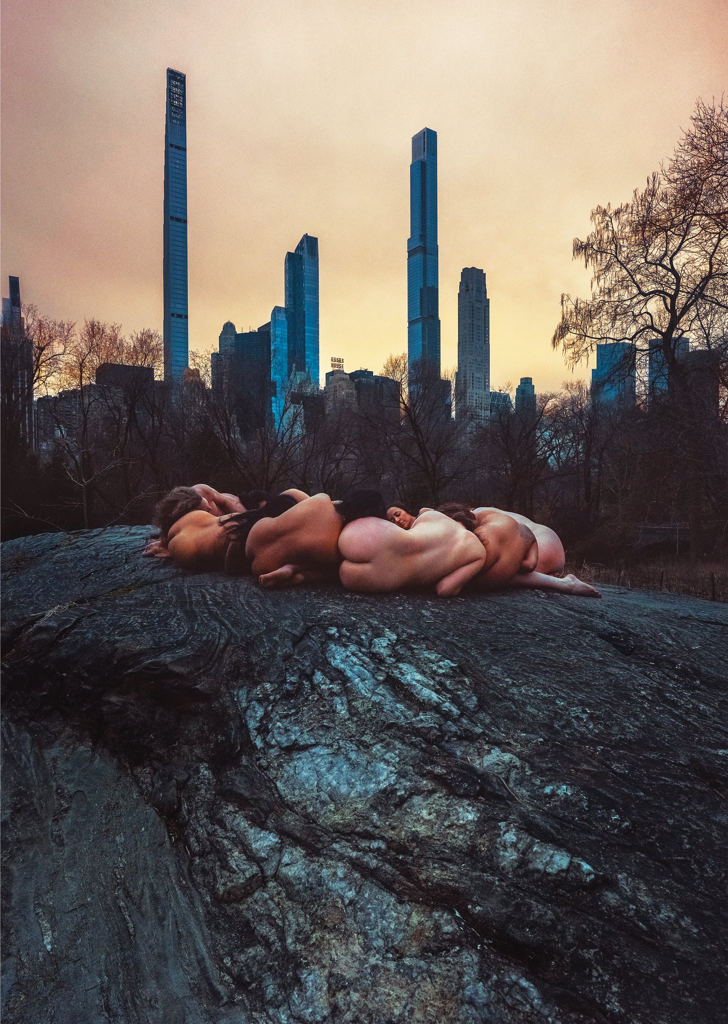 THE CITY THAT ALWAYS SLEEPS