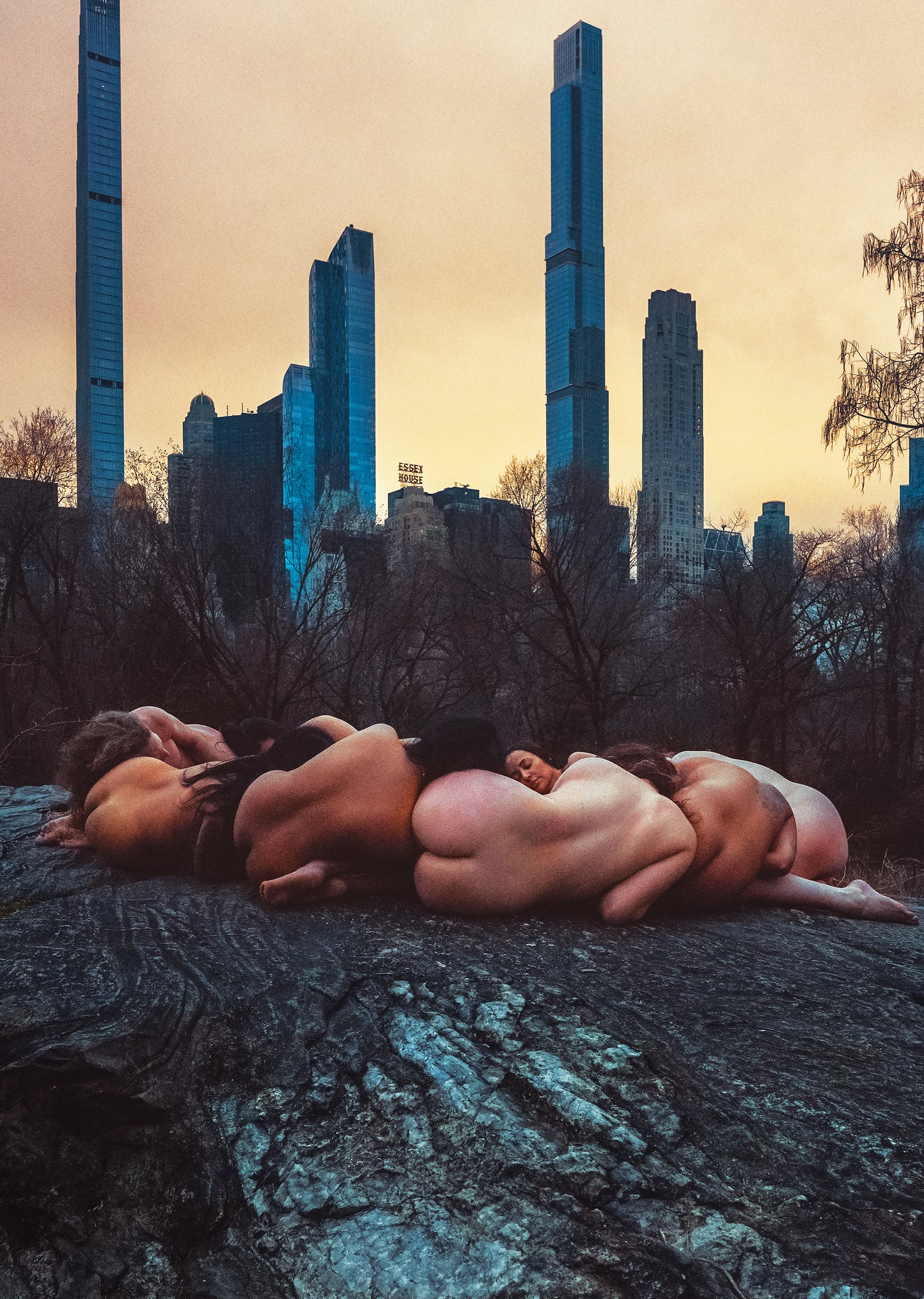 THE CITY THAT ALWAYS SLEEPS